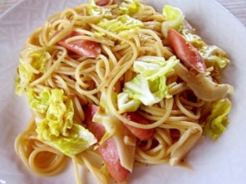 シンプルに～きゃべつとウィンナーの塩麹パスタ